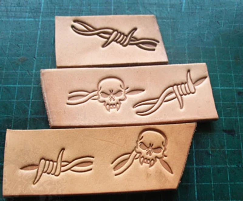 Unique Leather Work - 5 Stück Dornen und Totenkopfmuster Handarbeit