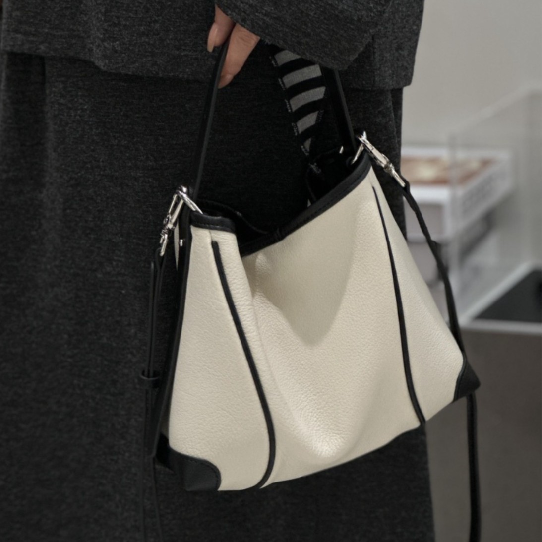 Unique Leather Work - 2025 Herbst Winter Damen Echtleder Umhängetasche