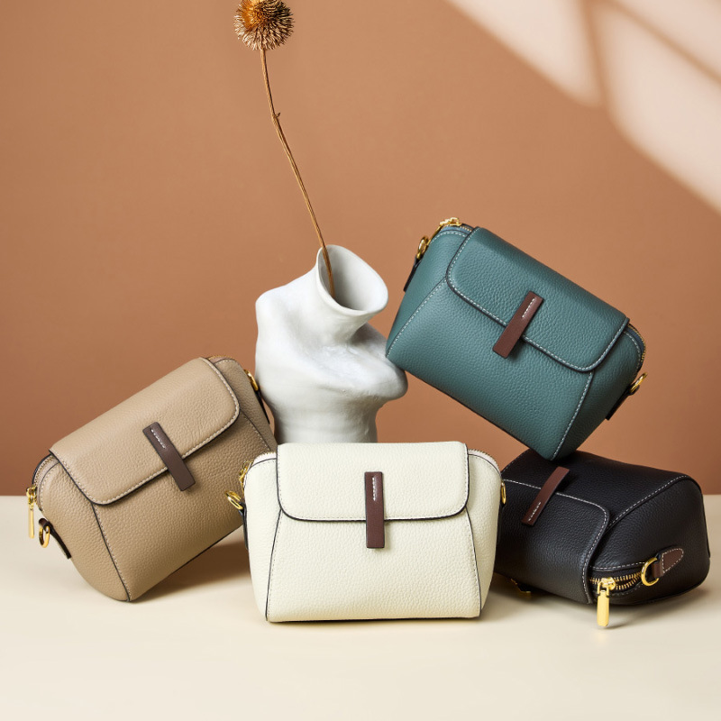 Luxuriöse Designer-Umhängetasc – Vintage Leatherwork Bewertung und Preis