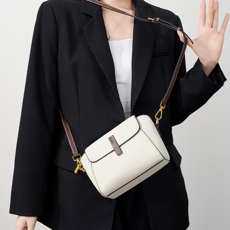 Luxuriöse Designer-Umhängetasc – Vintage Leatherwork Bewertung und Preis